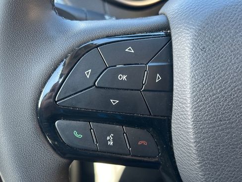 Used 2023 Jeep Cherokee Altitude Lux image 31