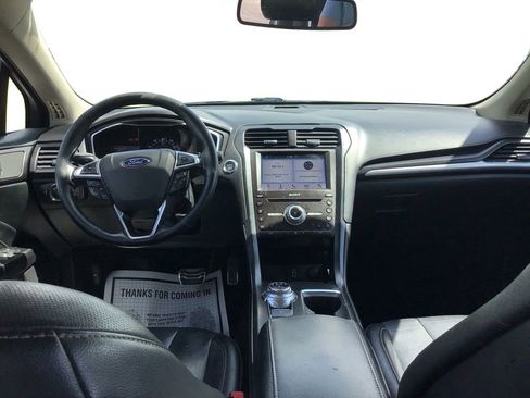 Used 2017 Ford Fusion Titanium FWD image 22