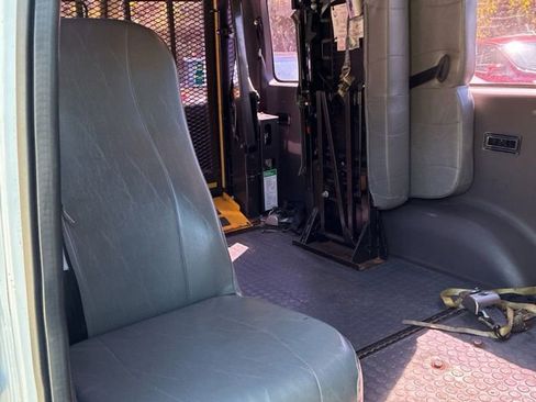 Used 2011 Ford E-350 and Econoline 350 Extended Super Duty w/ PWR Group image 33