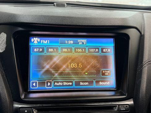 Used 2013 Hyundai Genesis 3.8 image 27