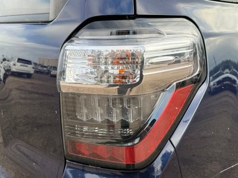 Used 2021 Toyota 4Runner Limited AWD/4WD image 14