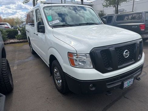 Used 2021 Nissan NV 3500 SL RWD image 4
