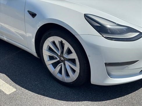 Used 2022 Tesla Model 3 Long Range AWD/4WD image 11