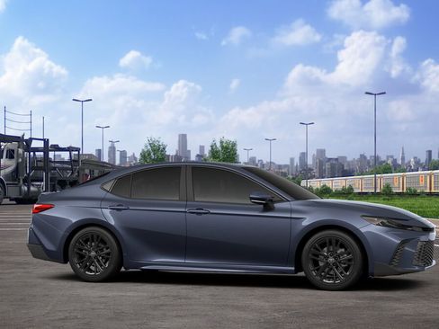 New 2026 Toyota Camry SE image 13