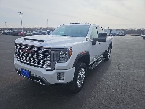 Used 2020 GMC Sierra 2500 Denali w/ Denali Ultimate Package image 3