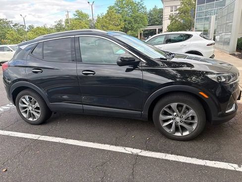 Used 2023 Buick Encore GX Essence w/ Experience Buick Package FWD image 3