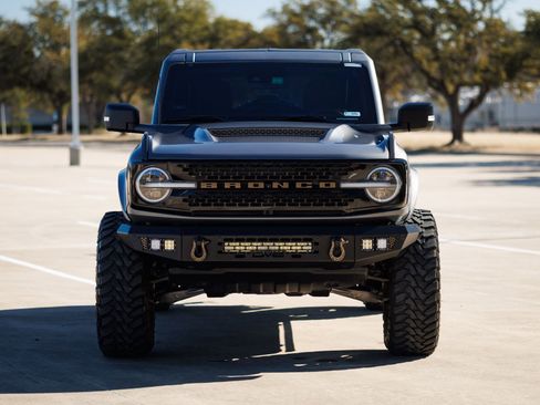 Used 2022 Ford Bronco Wildtrak image 9