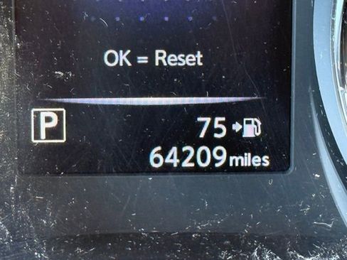 Certified 2017 Nissan Rogue Sport SL w/ SL Premium Package AWD/4WD image 33