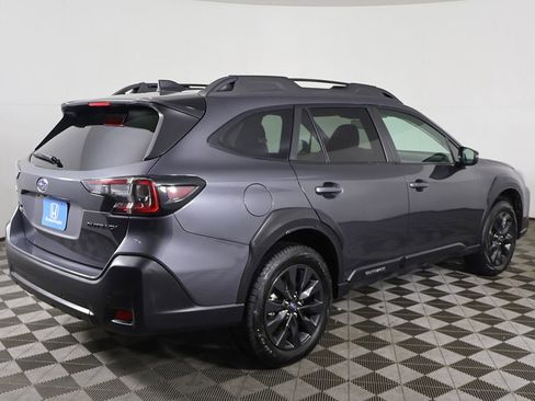 Used 2025 Subaru Outback Onyx Edition AWD/4WD image 11