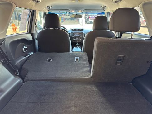 Used 2019 Kia Soul FWD image 15