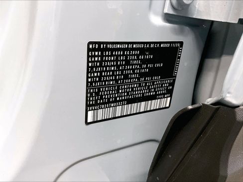 New 2026 Volkswagen Taos SEL image 35