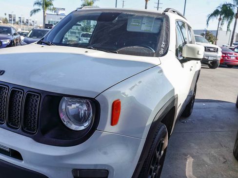 Used 2020 Jeep Renegade Altitude image 3