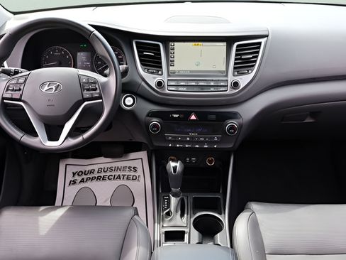 Used 2017 Hyundai Tucson Limited AWD/4WD image 11