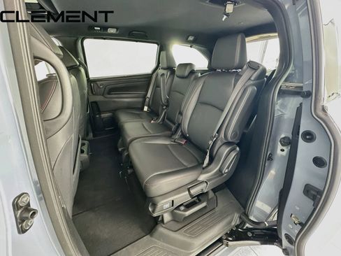 Used 2024 Honda Odyssey Sport image 32