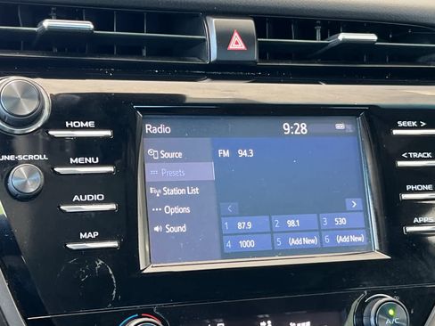 Certified 2019 Toyota Camry SE w/ Convenience Package FWD image 18
