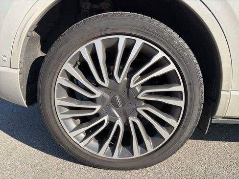 Used 2022 Lincoln Corsair Grand Touring w/ Towing Package image 21