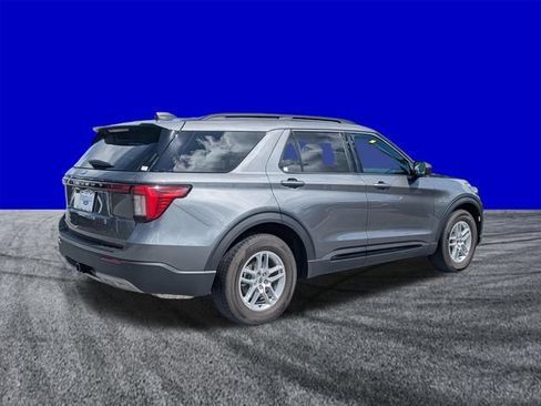 Certified 2026 Ford Explorer Active w/ Active Comfort Package RWD image 4