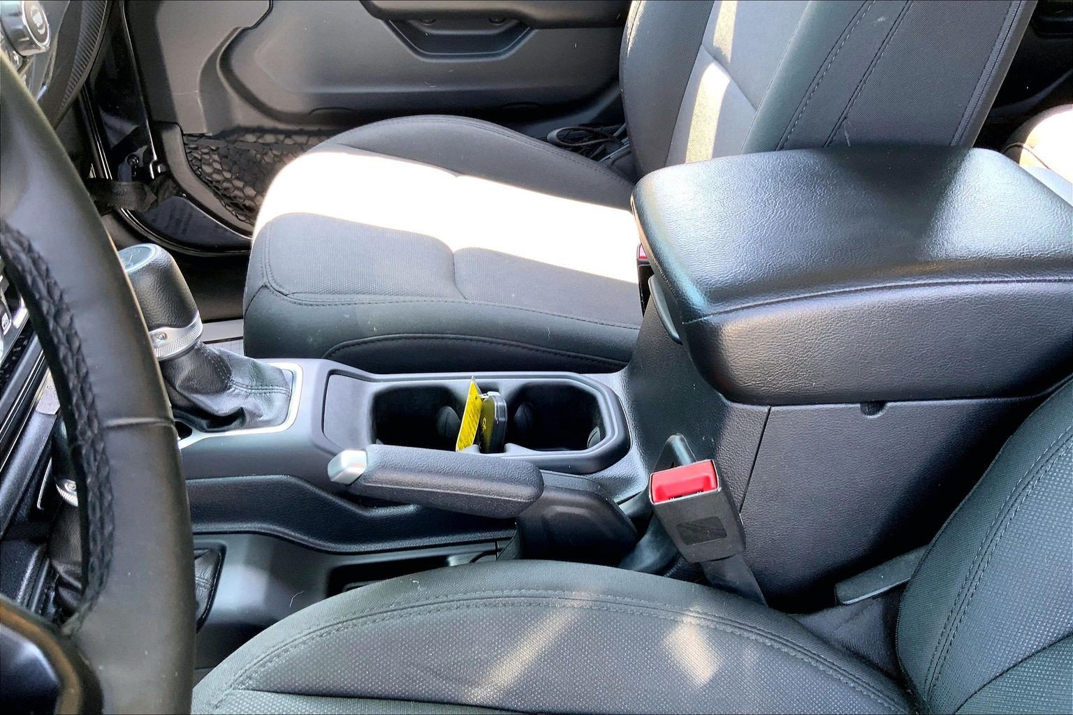 Used 2019 Jeep Wrangler Unlimited Sport AWD/4WD image 21