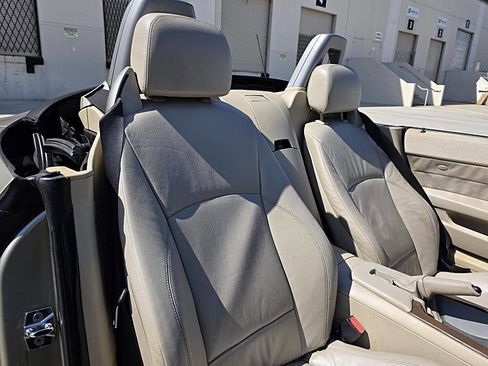 Used 2004 BMW Z4 3.0i image 12