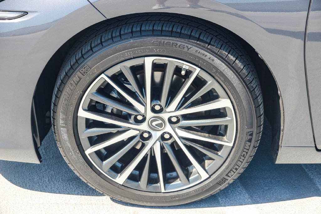 Certified 2025 Lexus ES 350 w/ Premium Package FWD image 11