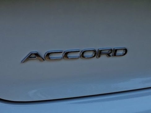 Certified 2025 Honda Accord SE image 30