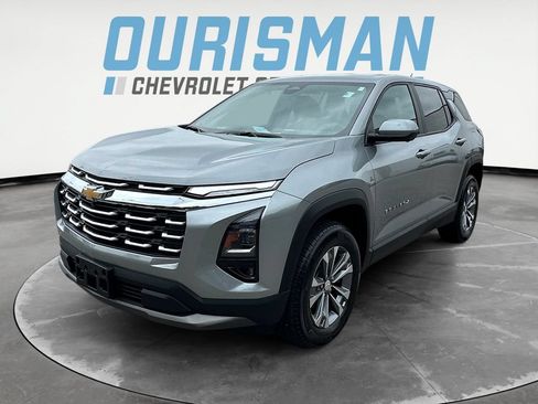 Used 2026 Chevrolet Equinox LT w/ Convenience Package II AWD/4WD image 2