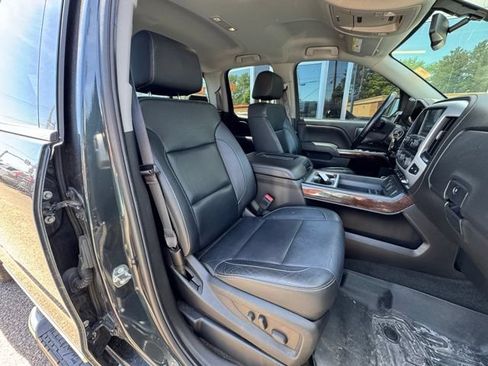 Used 2017 GMC Sierra 1500 SLT w/ SLT Preferred Package AWD/4WD image 12