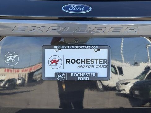 Certified 2022 Ford Explorer XLT w/ Equipment Group 202A image 43