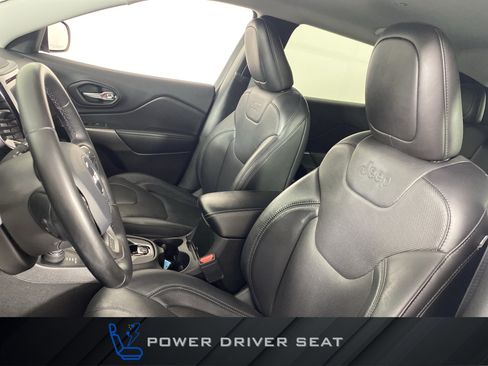 Used 2020 Jeep Cherokee Limited AWD/4WD image 16