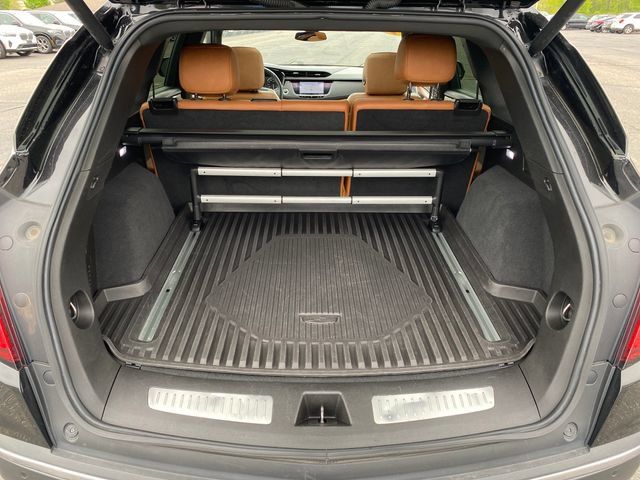 Used 2020 Cadillac XT5 Premium Luxury w/ LPO, Floor Liner Package AWD/4WD image 23