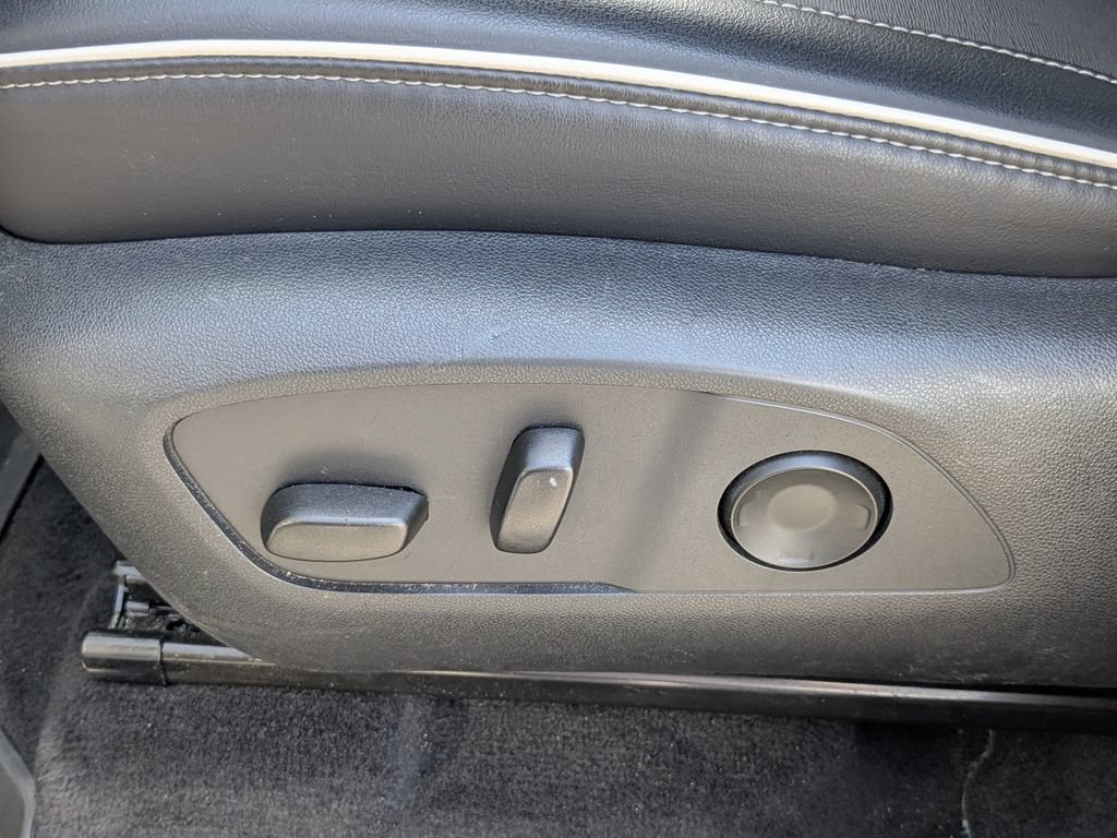 Used 2025 Buick Enclave Preferred FWD image 18