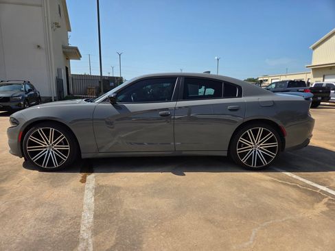 Used 2023 Dodge Charger SXT w/ Blacktop Package RWD image 8