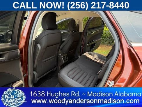 Used 2016 Ford Fusion SE FWD image 22