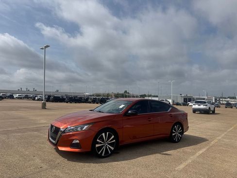 Certified 2022 Nissan Altima 2.5 SR FWD image 10