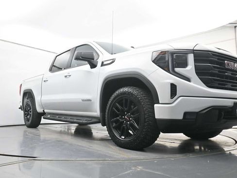 Used 2023 GMC Sierra 1500 Elevation AWD/4WD image 18