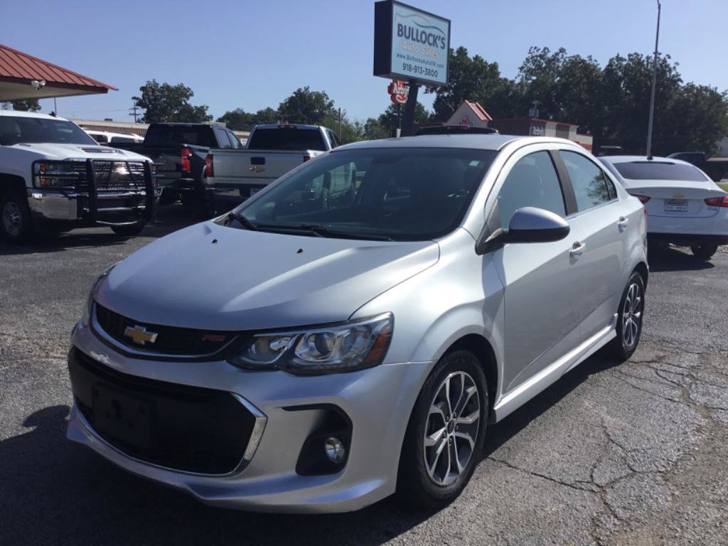 Used 2018 Chevrolet Sonic LT w/ RS Package FWD image 1