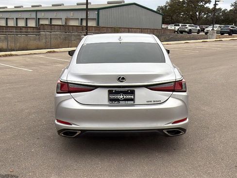 Used 2019 Lexus ES 350 Luxury image 4