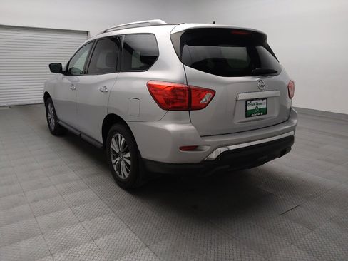 Used 2018 Nissan Pathfinder S image 5