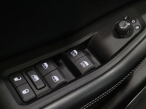 Used 2022 Jeep Grand Cherokee Limited 4xe image 27