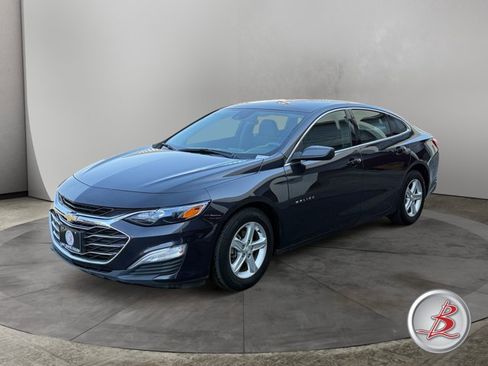 Used 2022 Chevrolet Malibu LS w/ Driver Confidence Package II FWD image 3