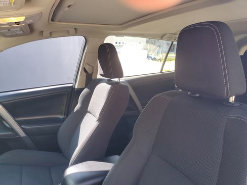 Used 2018 Toyota RAV4 XLE image 17