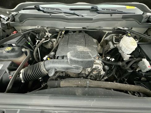 Used 2019 Chevrolet Silverado 2500 W/T AWD/4WD image 32