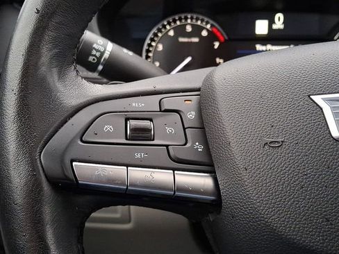 Used 2021 Cadillac XT4 Luxury w/ Cold Weather Package image 23