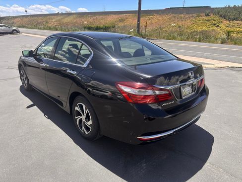 Used 2017 Honda Accord LX image 4