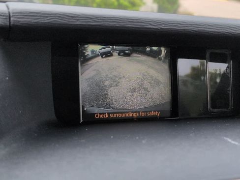 Used 2014 Toyota Sienna LE FWD image 20