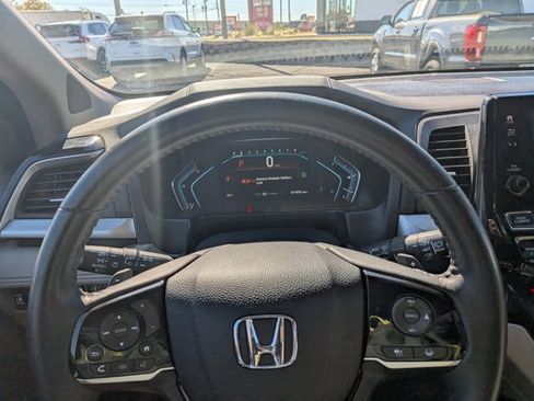 Used 2023 Honda Odyssey Touring image 31