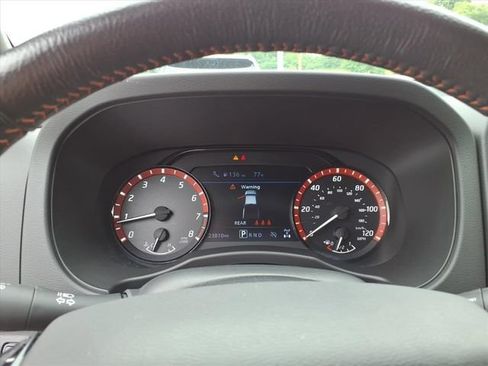 Used 2025 Nissan Frontier PRO-4X AWD/4WD image 18
