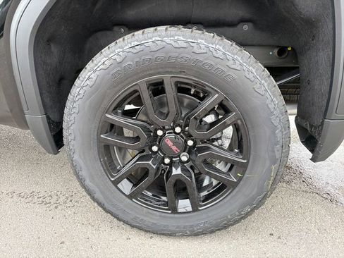 New 2026 GMC Sierra 1500 Elevation w/ X31 Off-Road Package AWD/4WD image 24