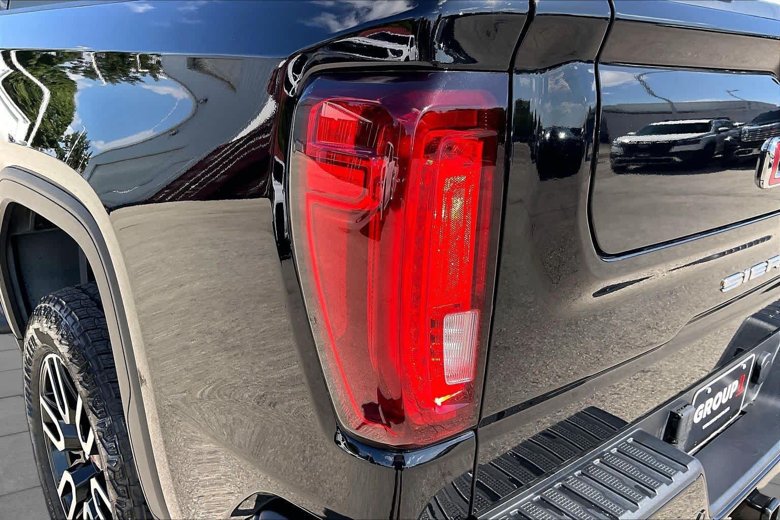 Used 2023 GMC Sierra 1500 AT4 w/ AT4 Premium Package AWD/4WD image 29