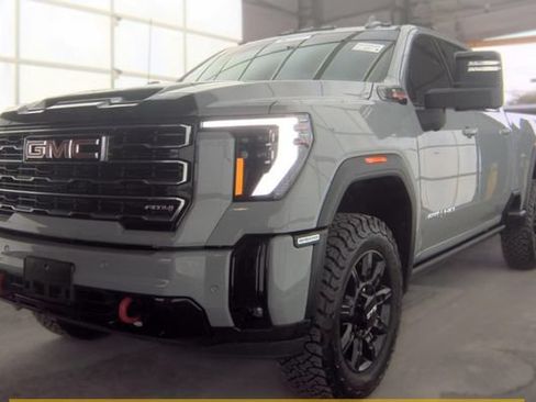 Used 2025 GMC Sierra 2500 AT4 w/ AT4 Premium Plus Package AWD/4WD image 1